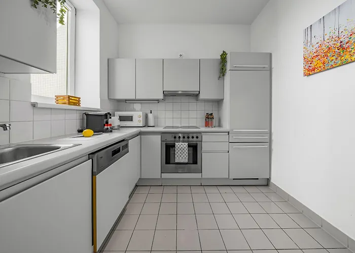 Center Penthouse, 3 Bedrooms, 30qm Rooftop, Ac Апартаменты