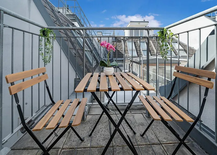 Center Penthouse, 3 Bedrooms, 30qm Rooftop, Ac Апартаменты *